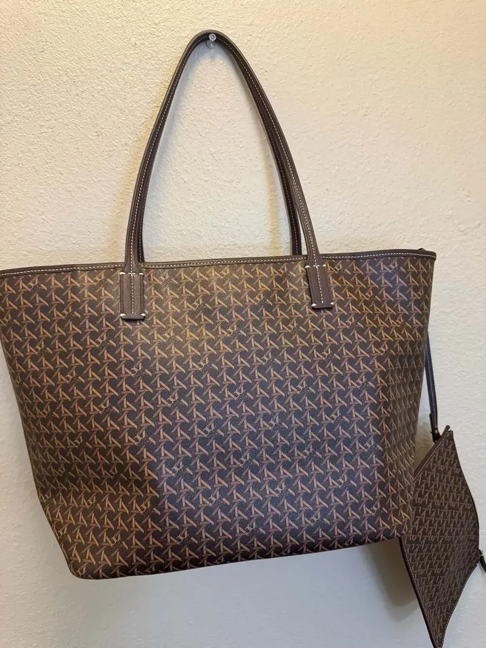 Tory Burch Ever-Ready Printed Coated Canvas Zip Tote Bag with Pouch
